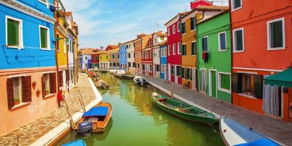 9 Colorful Streets You’ll Want To Explore