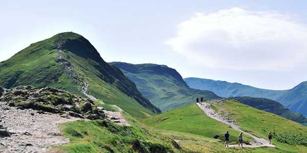 7 Scenic Cycling Routes You Can Explore This Year